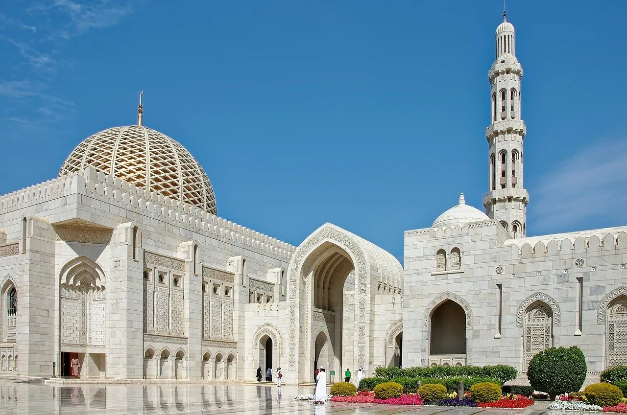 Sultan Qaboos Grand Mosque – Architectural Marvel